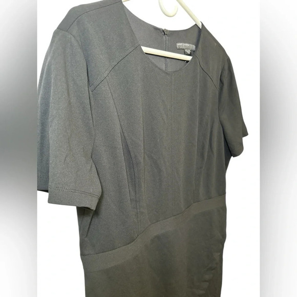 MAGGY LONDON SHORT SLEEVE DRAPED FLAP SHEATH DRESS NWT - Picture 3 of 8